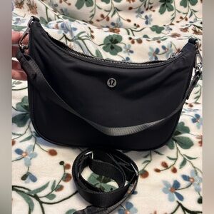 Lululemon City Essentials 3 L Shoulder Bag-Black